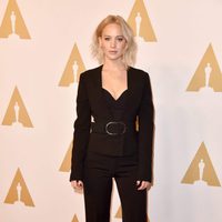 Jennifer Lawrence en la comida de nominados a los Oscar 2016