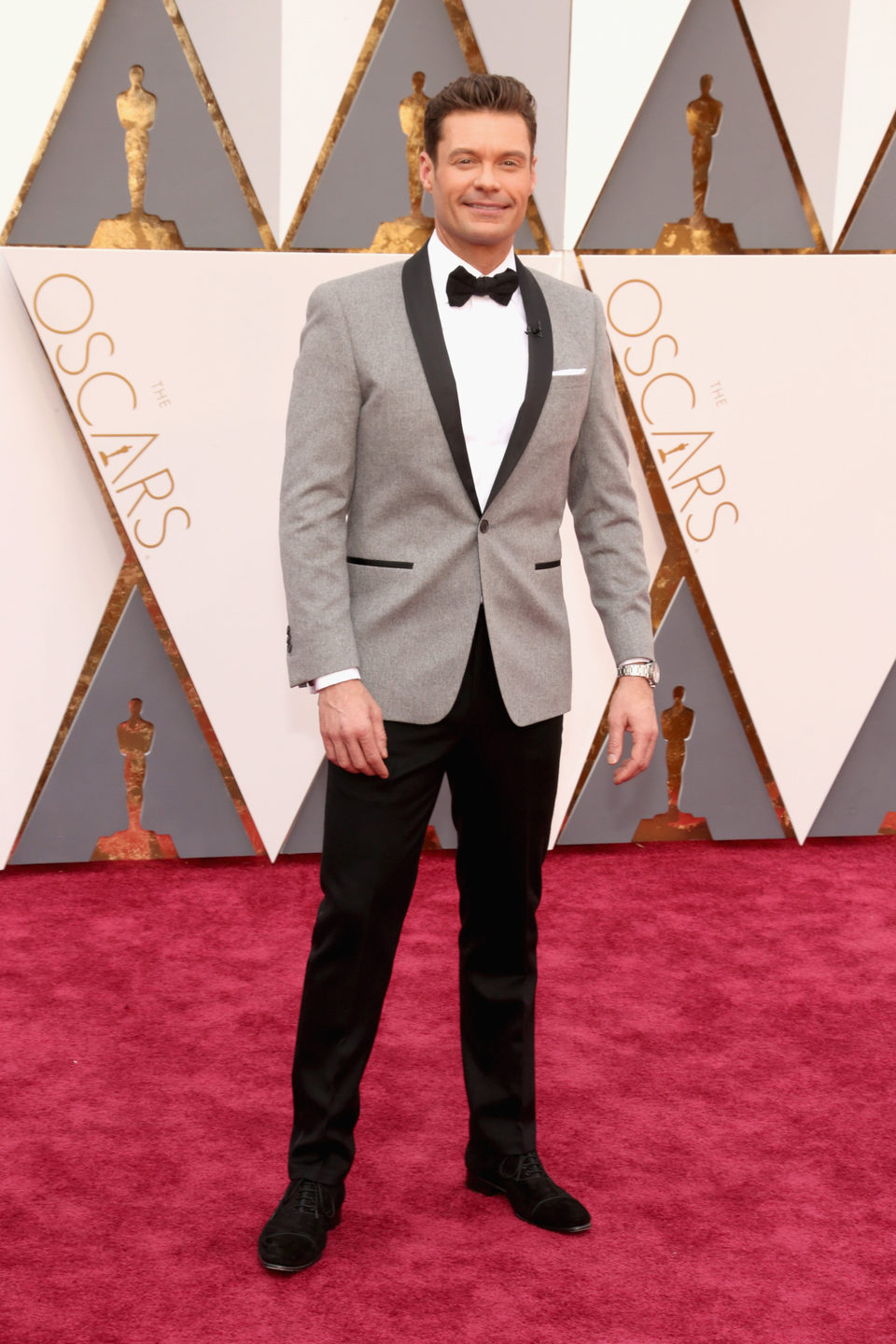 Ryan Seacrest en la alfombra roja de los Oscar 2016