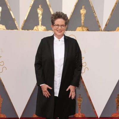 Phyllis Nagy en la alfombra roja de los Oscar 2016