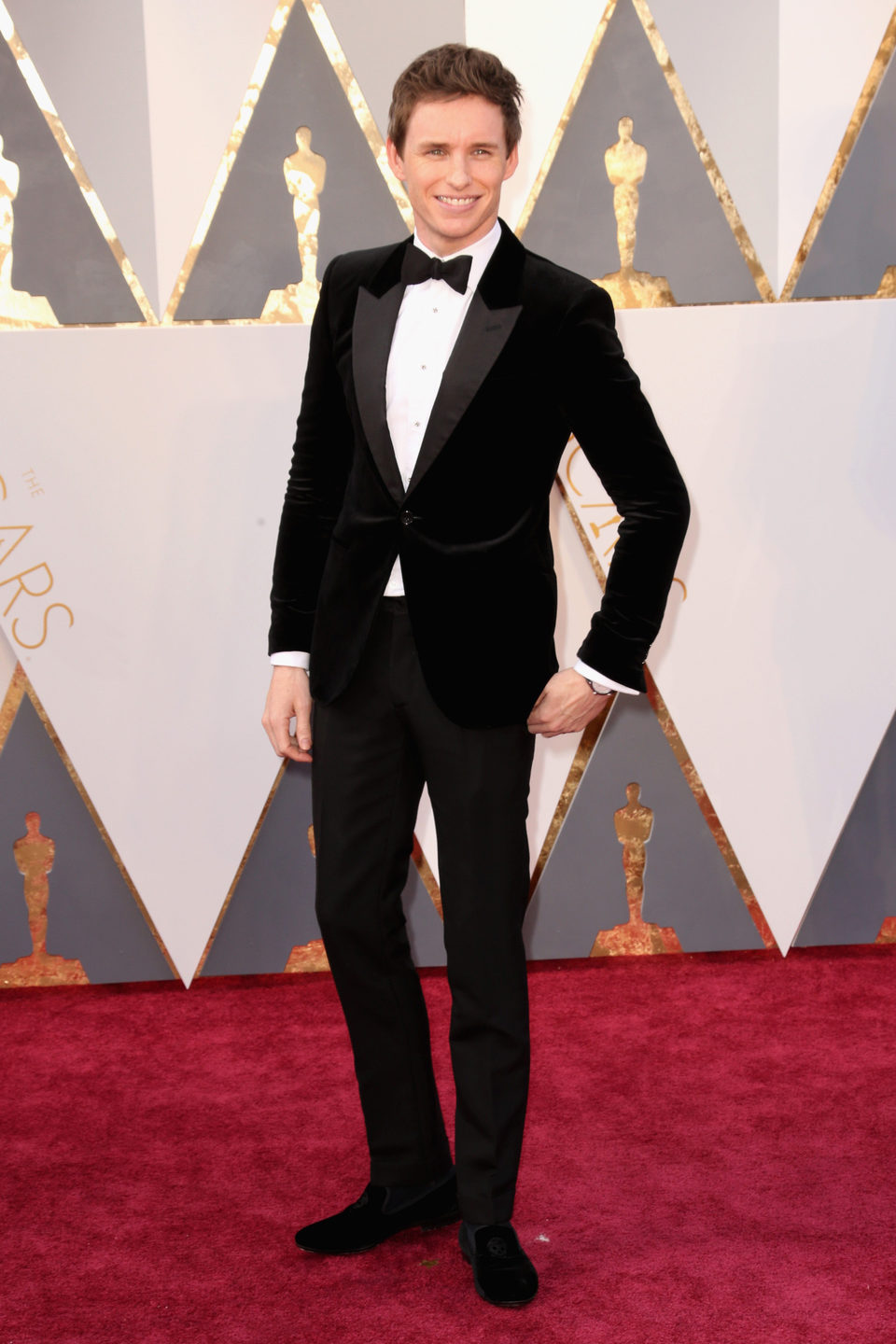 Eddie Redmayne en la alfombra roja de los Oscar 2016