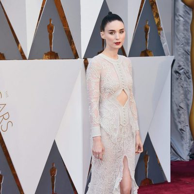 Rooney Mara en la alfombra roja de los Oscar 2016