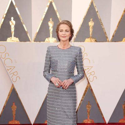 Charlotte Rampling en la alfombra roja de los Oscar 2016