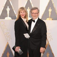 Steven Spielberg en la alfombra roja de los Oscar 2016