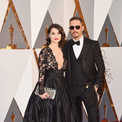 Tom Hardy y Charlotte Riley en la alfombra roja de los Oscar 2016