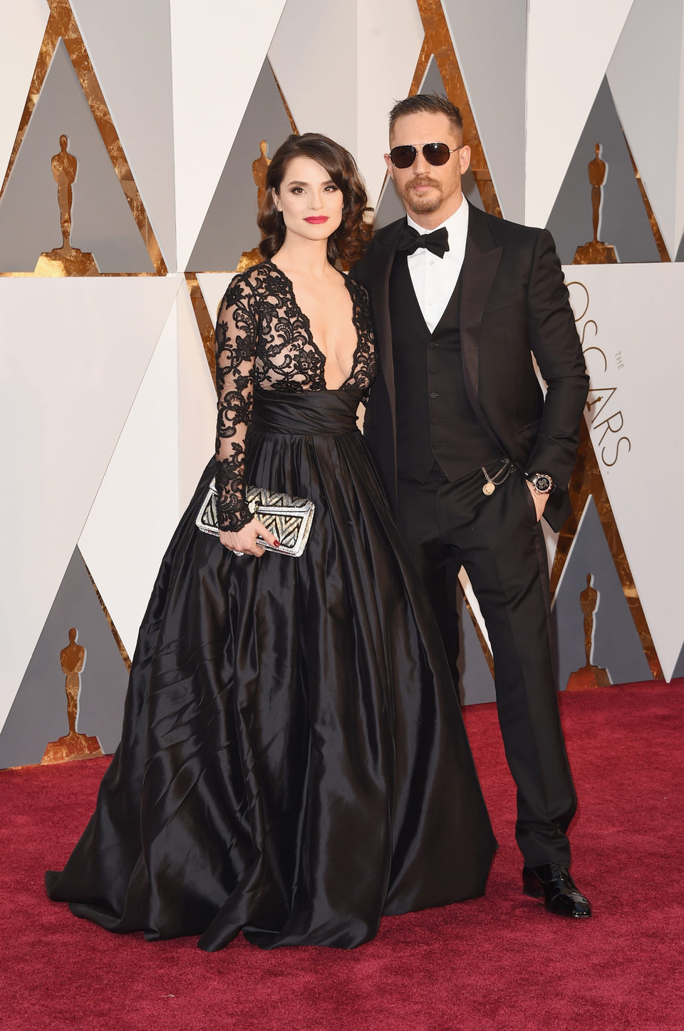 Tom Hardy y Charlotte Riley en la alfombra roja de los Oscar 2016