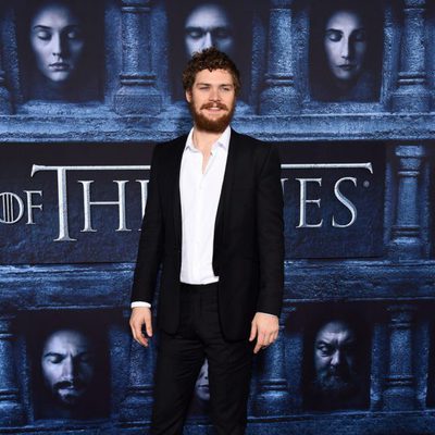 Finn Jones en la premiere de la sexta temporada de 'Juego de Tronos'