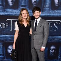 Iwan Rheon en la premiere de la sexta temporada de 'Juego de Tronos'