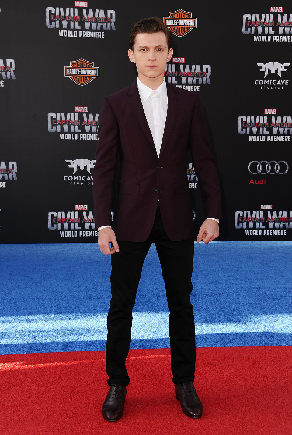 Tom Holland en la premiere mundial de 'Capitán América: Civil War'