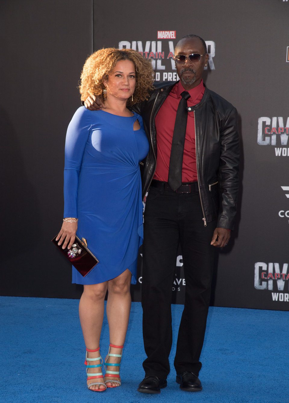 Don Cheadle y Bridgid Coulter en la premiere mundial de 'Capitán América: Civil War'