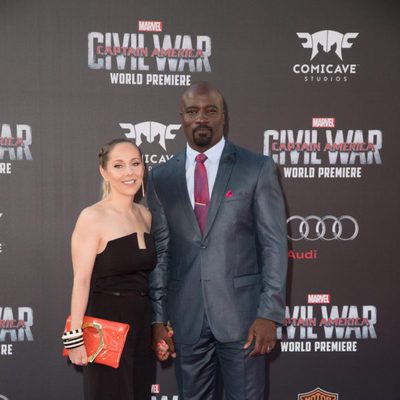 Mike Colter y su esposa en la premiere mundial de 'Capitán América: Civil War'