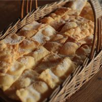 Pastel de pera con lavanda