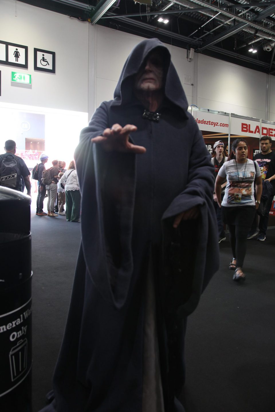 Cosplay de Palpatine en la Star Wars Celebration 2016