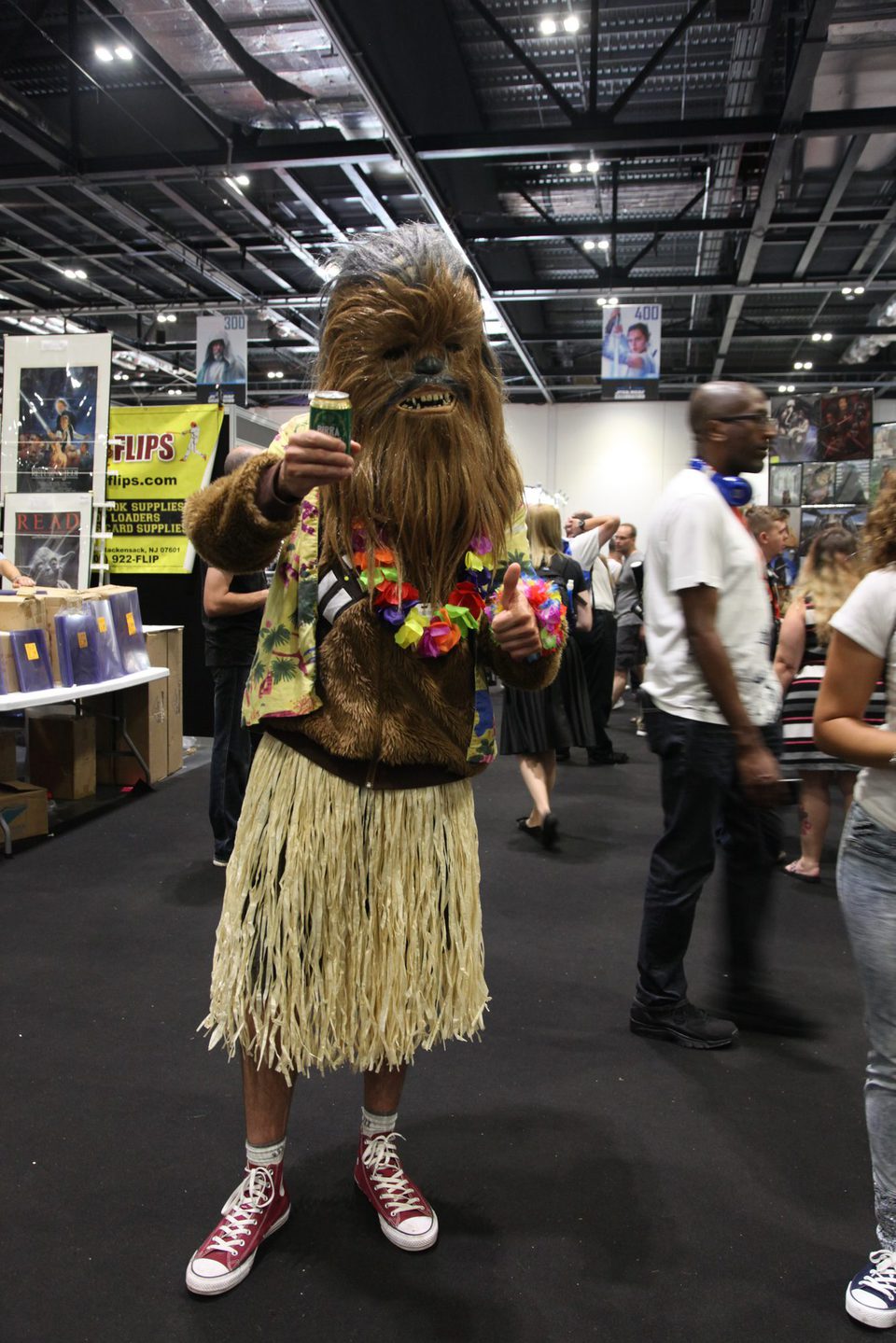 Cosplay de Chewbacca hawaiano en la Star Wars Celebration 2016