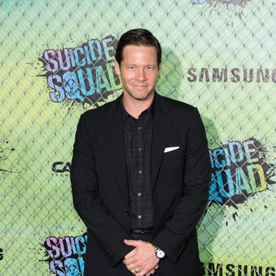 Ike Barinholtz en la premiere mundial de 'Escuadrón Suicida'