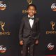 Miles Brown en la alfombra roja de los Emmy 2016