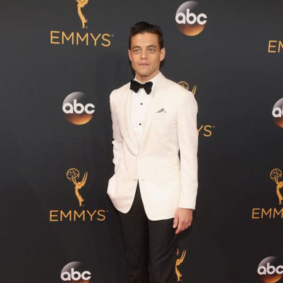 Rami Malek en la alfombra roja de los Emmy 2016