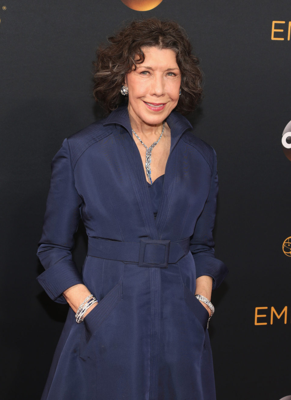 Lily Tomlin en la alfombra roja de los Emmy 2016