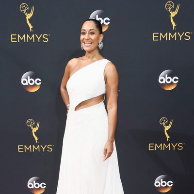 Tracee Ellis Ross en la alfombra roja de los Emmy 2016