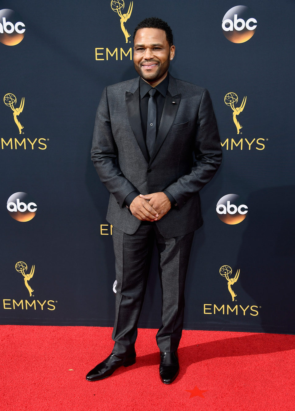 Anthony Anderson en la alfombra roja de los Emmy 2016