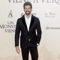 Miguel Ángel Muñoz en la premiere de 'Un monstruo viene a verme'