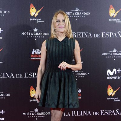 Antonia San Juan posa en la alfombra roja de la premiere de 'La reina de España'