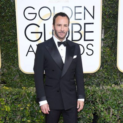 Tom Ford posa en la alfombra roja de los Globos de Oro 2017