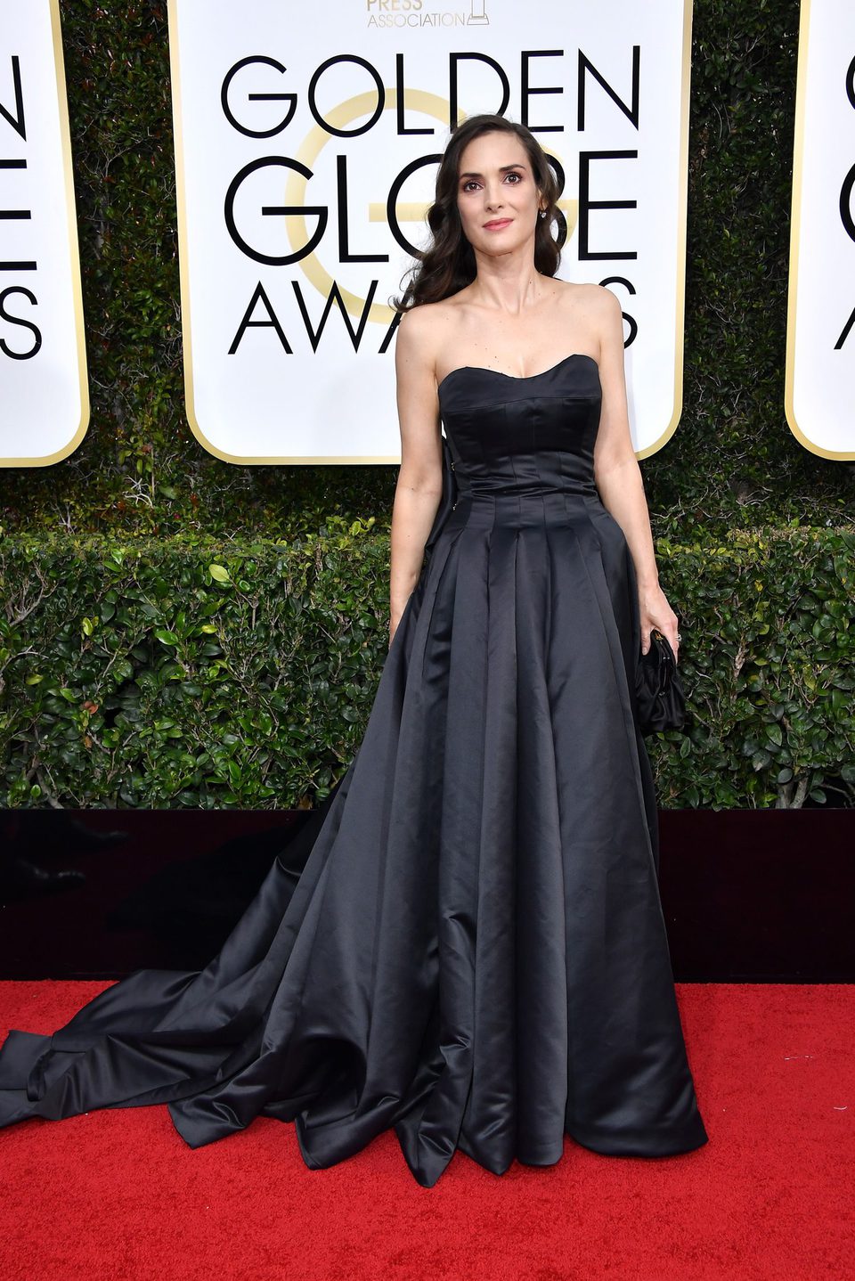 Winona Ryder en la alfombra roja de los Globos de Oro 2017