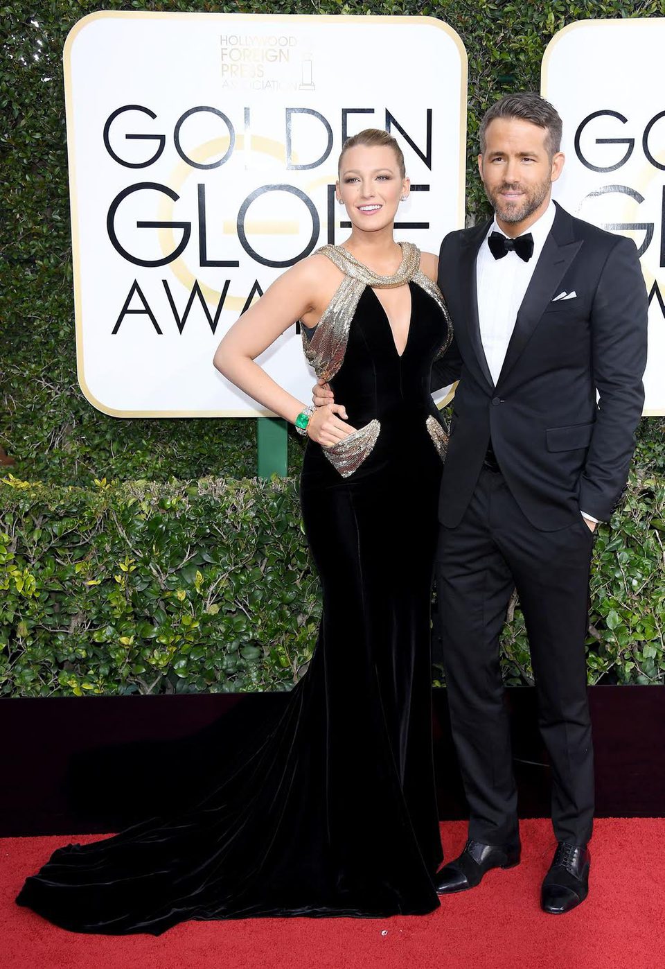 Ryan Reynolds y Blake Lively en la alfombra roja de los Globos de Oro 2017