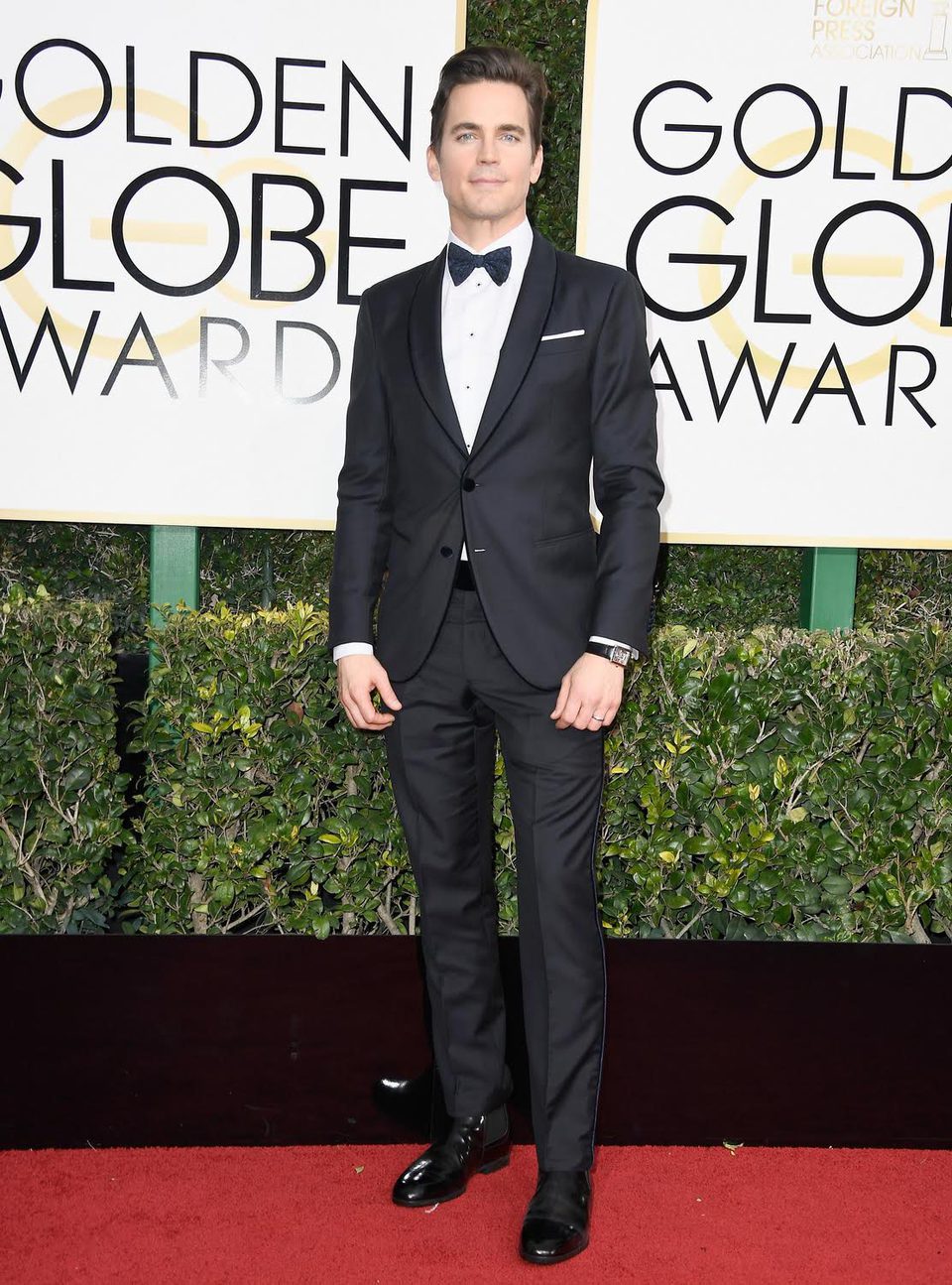 Matt Bomer en la alfombra roja de los Globos de Oro 2017