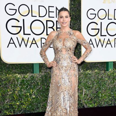 Sofia Vergara en la alfombra roja de los Globos de Oro 2017