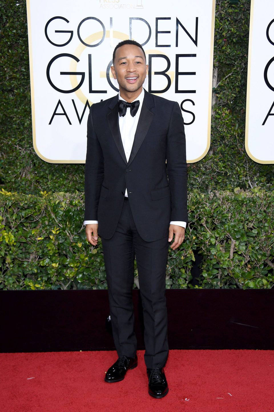 John Legend en la alfombra roja de los Globos de Oro 2017