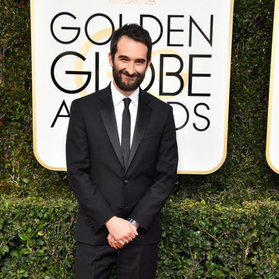 Jay Duplass en la alfombra roja de los Globos de Oro 2017