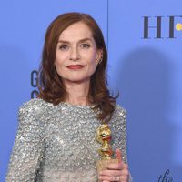 Isabelle Huppert tras la ceremonia de los Globos de Oro 2017