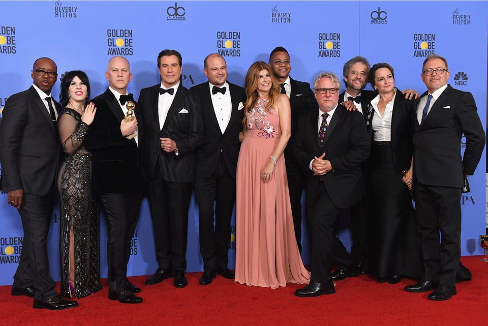 El equipo de 'American Crime Story' tras la ceremonia de los Globos de Oro 2017