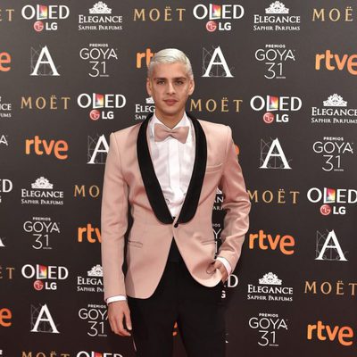 Eduardo Casanova en la alfombra roja de los Goya 2017