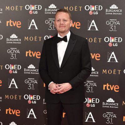 El guionista Patrick  Ness en la alfombra roja de los Premios Goya 2017