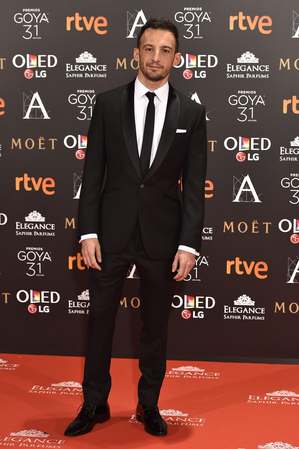 El director Alejandro Amenábar en la alfombra roja de los premios Goya 2017