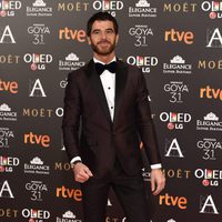 El director Alfonso Bassave en la alfombra roja de los Premios Goya 2017