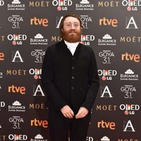 El actor Manuel Burque en  la alfombra roja de los Premios Goya 2017