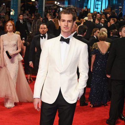 Andrew Garfield en la alfombra roja de los BAFTA 2017