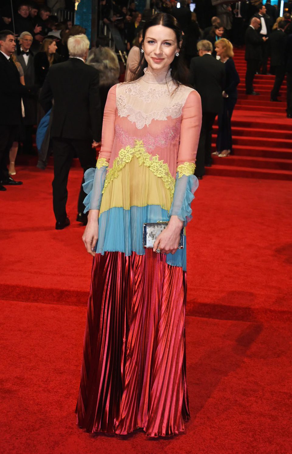 Caitriona Balfe en la alfombra roja de los BAFTA 2017