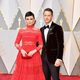 Ginnifer Goodwin y Josh Dallas en la alfombra roja de los Oscar 2017