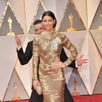 Justin Timberlake hace el tonto con Jessica Biel en los Oscar 2017