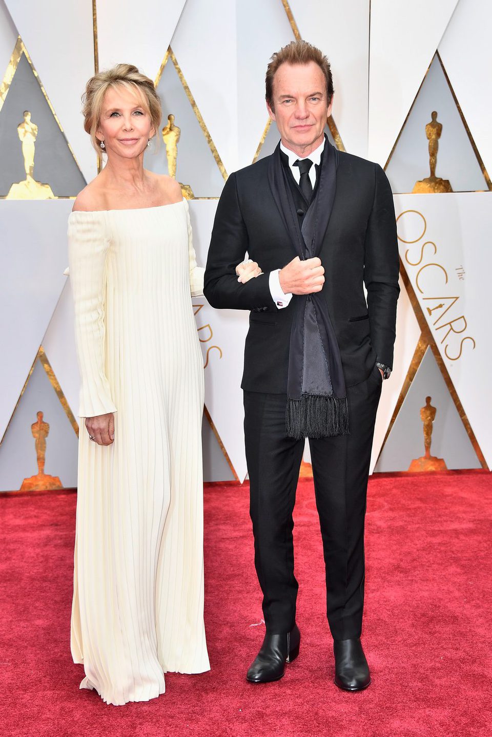 Sting y Trudie Styler en la alfombra roja de los Premios Oscar 2017