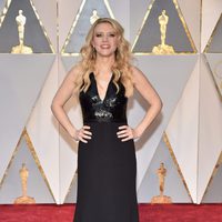 Kate McKinnon en la alfombra roja de los Oscar 2017