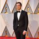 Jim Parsons en la alfombra roja de los Premios Oscar 2017