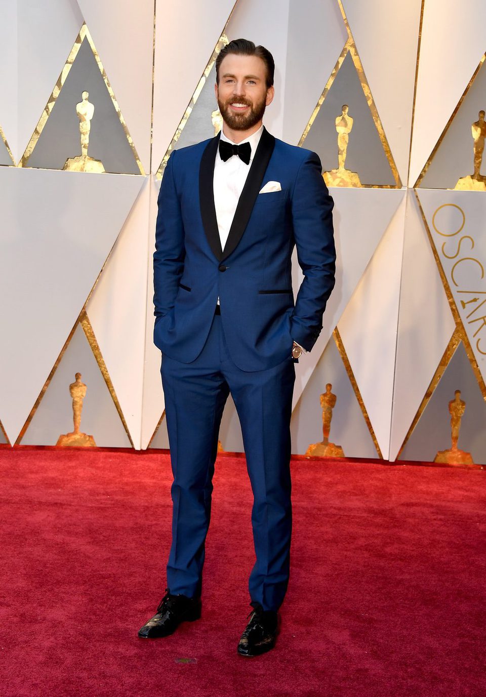 Chris Evans en la alfombra roja de los Premios Oscar 2017