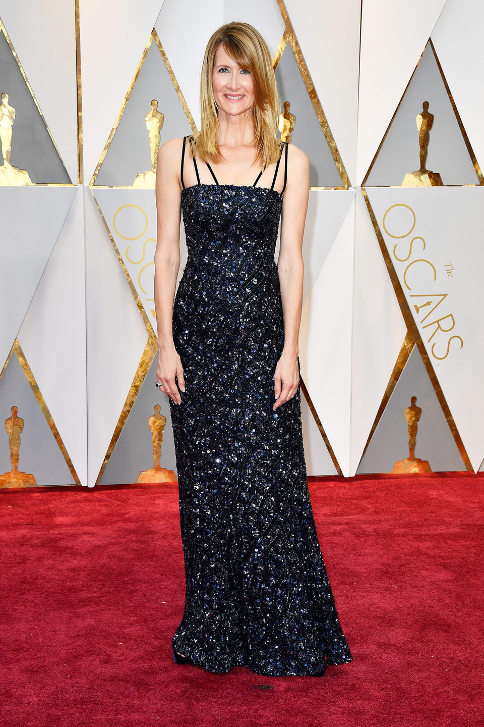 Laura Dern en la alfombra roja de los Oscar 2017 