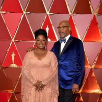 Samuel L. Jackson y LaTanya Richardson en la alfombra roja de los Premios Oscar 2017