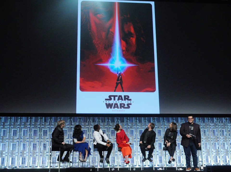 Poster de 'Los últimos Jedi' en el panel de la Star Wars Celebration